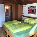 Casa Laura, Brione Sopra Minusio * Tenero-Contra