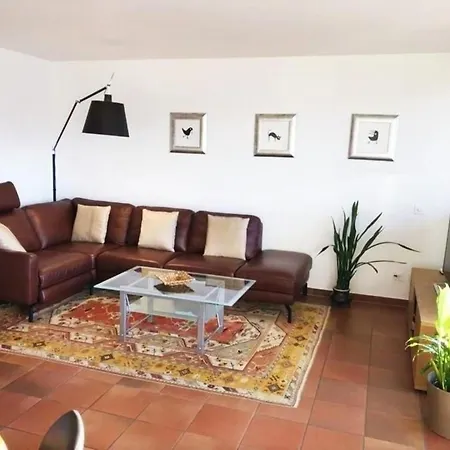 Casa Laura, Brione Sopra Minusio * Tenero-Contra